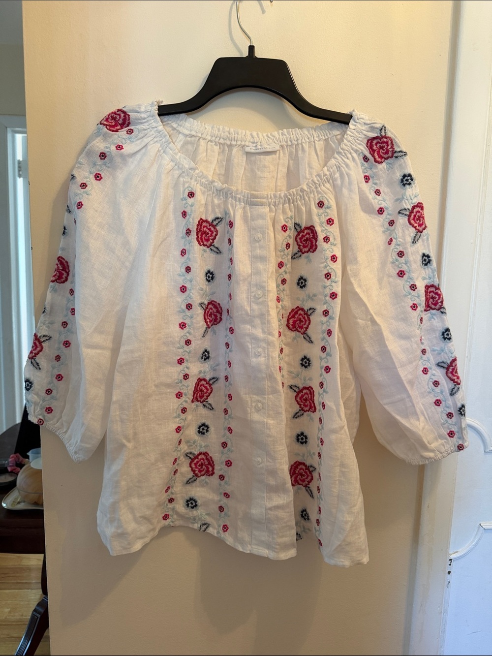 New charter club White EmbroideredLinen  Peasant Top with Pink Floral Accents